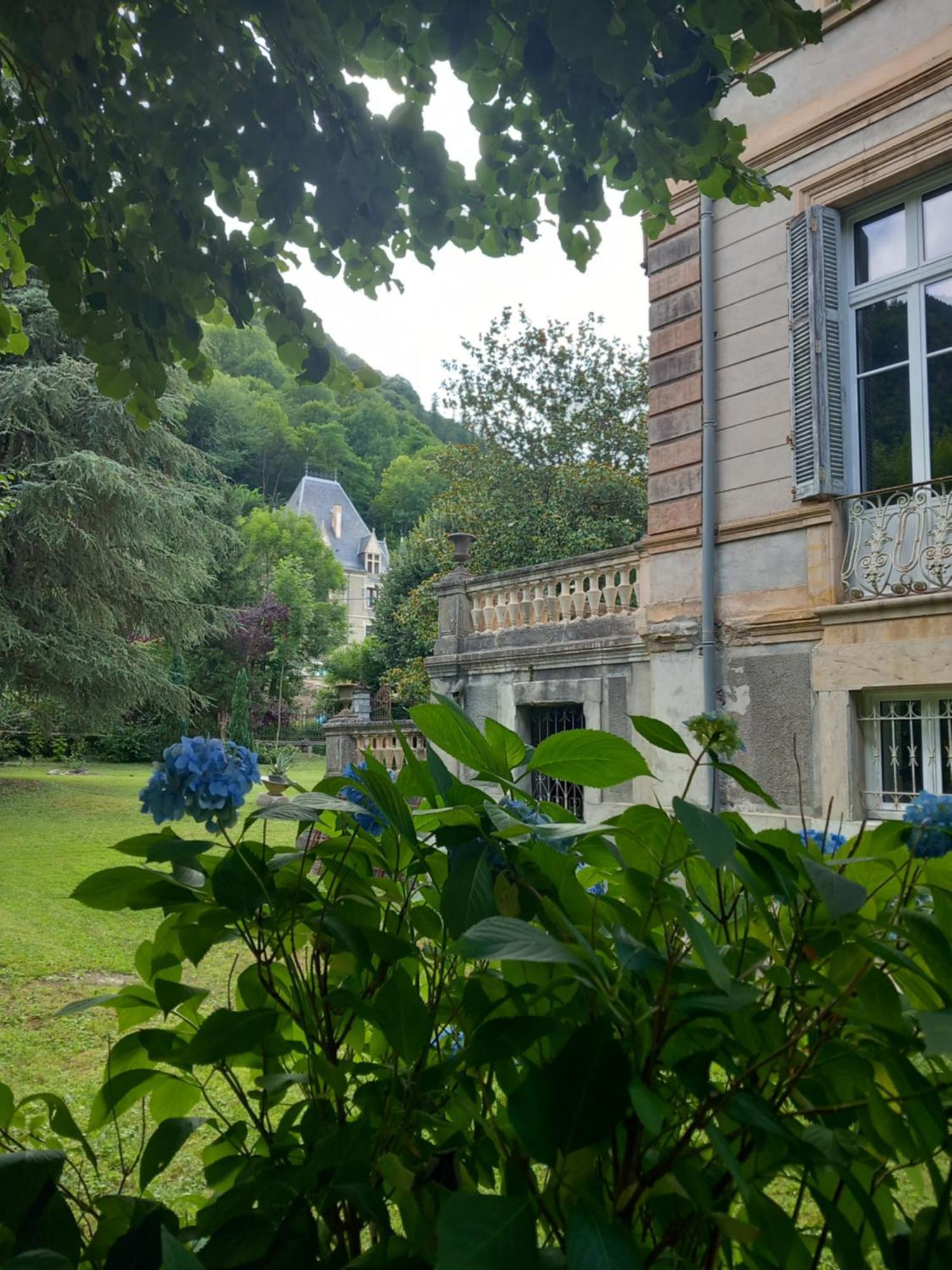 Villa Du Lys Bagneres-de-Luchon Exterior photo